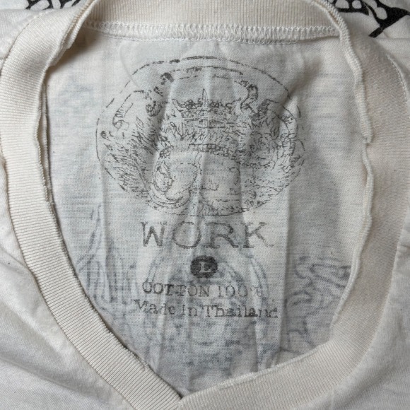 Work Thai Deity Graphic V-Neck T-Shirt Cream Black Line Art Garuda Mens Large - Picture 3 of 3
